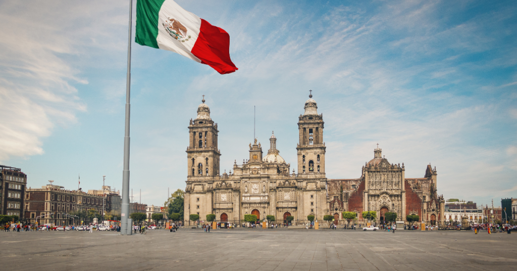 photo d'un monument de mexico ville dans laquelle le wifi public est gratuit